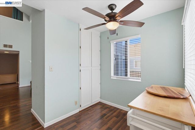 25525 Southwick Dr 110, Hayward, CA 94544