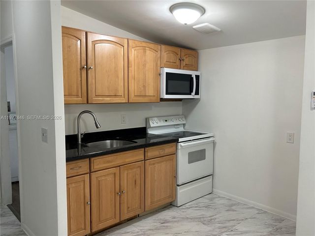 10467 S 228th Ln A, Boca Raton, FL 33428