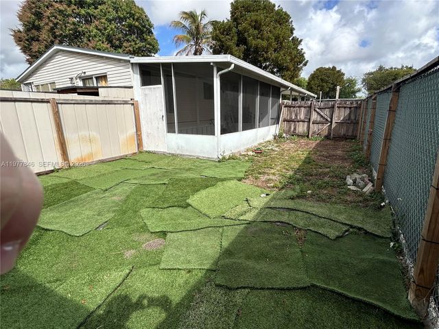 10467 S 228th Ln A, Boca Raton, FL 33428