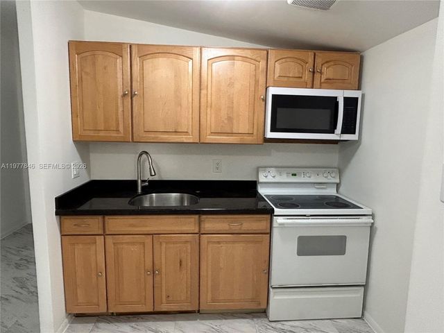 10467 S 228th Ln A, Boca Raton, FL 33428