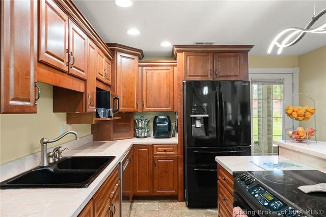 116 Guernsey Farm Lane, Memphis, IN 47143
