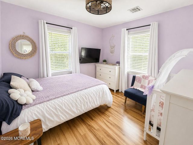 22 Woodhaven Road, Toms River, NJ 08753