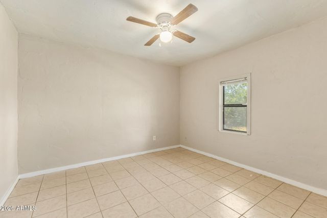 5812 W GARDENIA Avenue, Glendale, AZ 85301