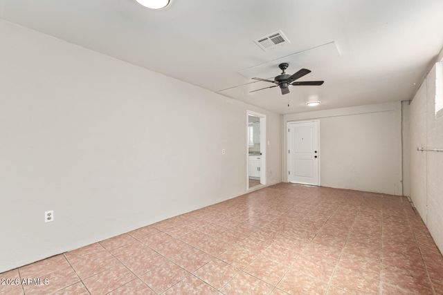 5812 W GARDENIA Avenue, Glendale, AZ 85301