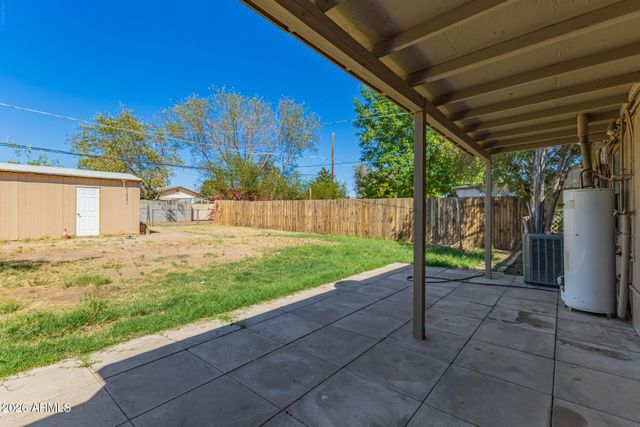 5812 W GARDENIA Avenue, Glendale, AZ 85301