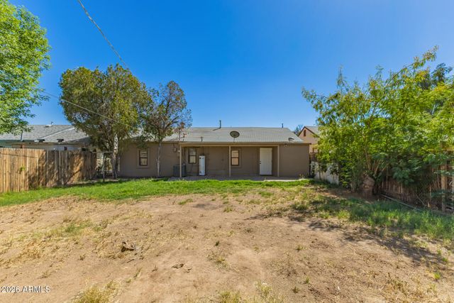 5812 W GARDENIA Avenue, Glendale, AZ 85301