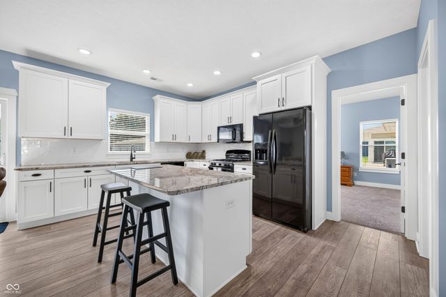 705 N Sobota Way, Trafalgar, IN 46181