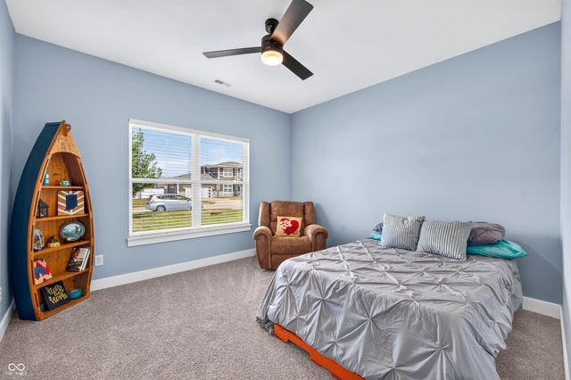 705 N Sobota Way, Trafalgar, IN 46181