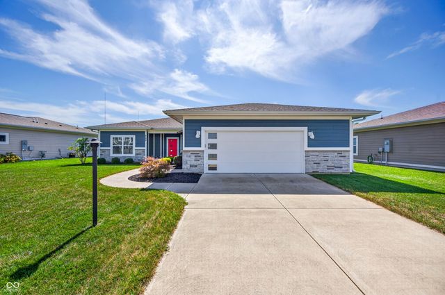 705 N Sobota Way, Trafalgar, IN 46181