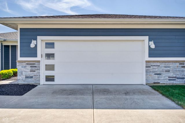 705 N Sobota Way, Trafalgar, IN 46181