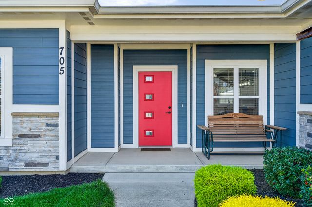 705 N Sobota Way, Trafalgar, IN 46181