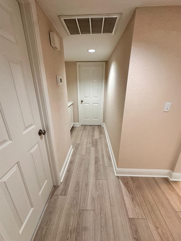 5201 W Magill Avenue, Fresno, CA 93722