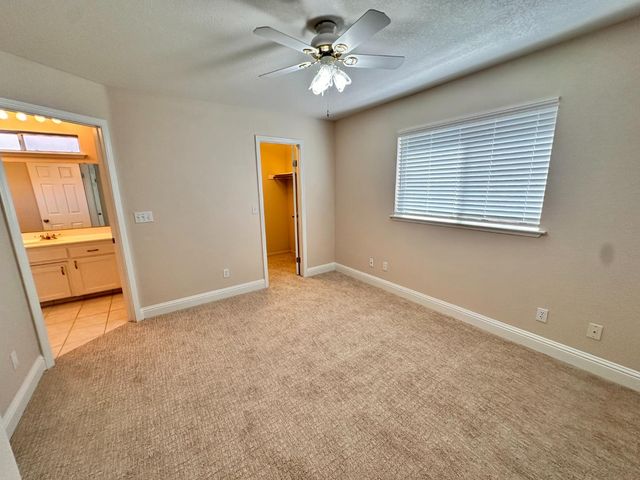 5201 W Magill Avenue, Fresno, CA 93722