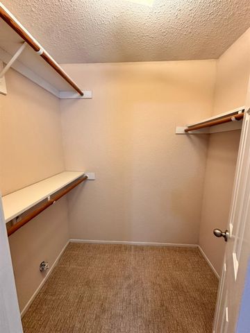 5201 W Magill Avenue, Fresno, CA 93722