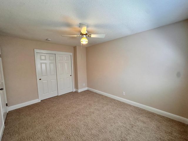 5201 W Magill Avenue, Fresno, CA 93722