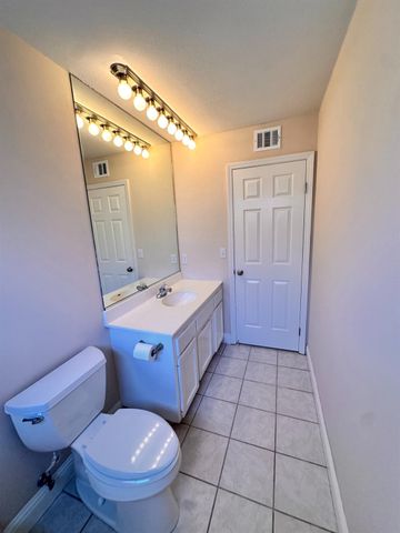 5201 W Magill Avenue, Fresno, CA 93722