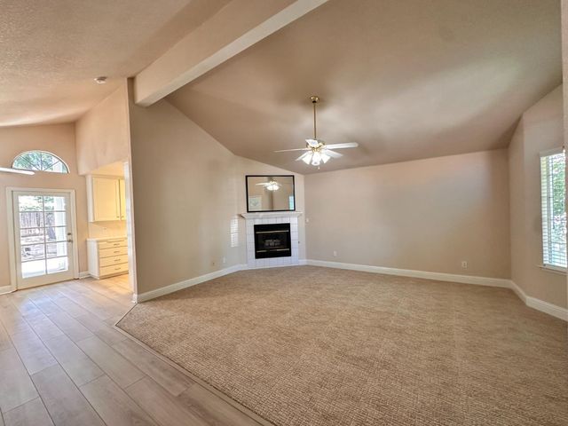 5201 W Magill Avenue, Fresno, CA 93722