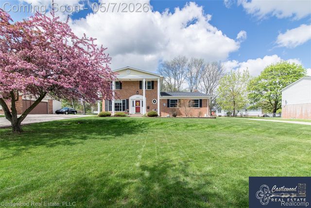 12858 Croftshire Drive, Grand Blanc, MI 48439