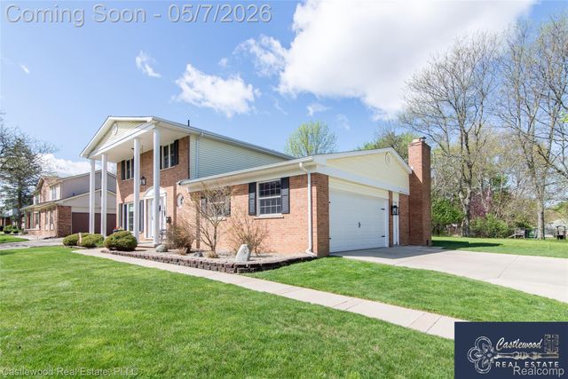 12858 Croftshire Drive, Grand Blanc, MI 48439