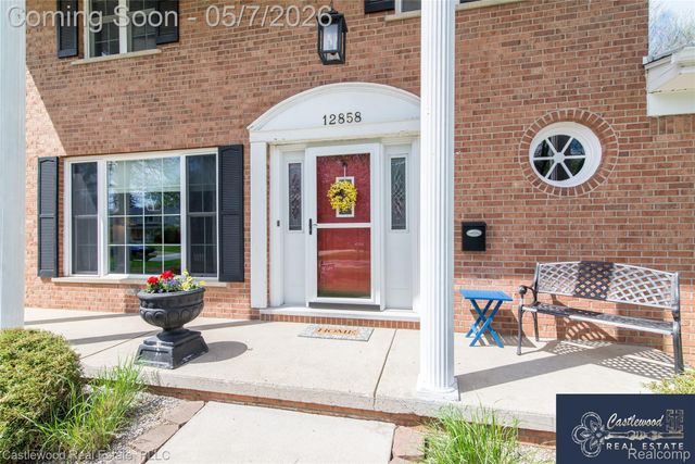 12858 Croftshire Drive, Grand Blanc, MI 48439
