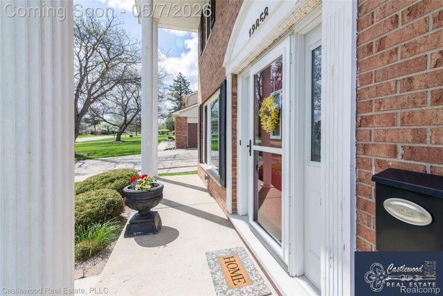12858 Croftshire Drive, Grand Blanc, MI 48439
