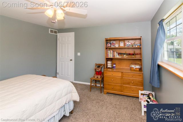 12858 Croftshire Drive, Grand Blanc, MI 48439