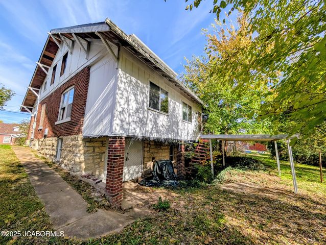 1307 ST MARYS BOULEVARD, Jefferson City, MO 65109