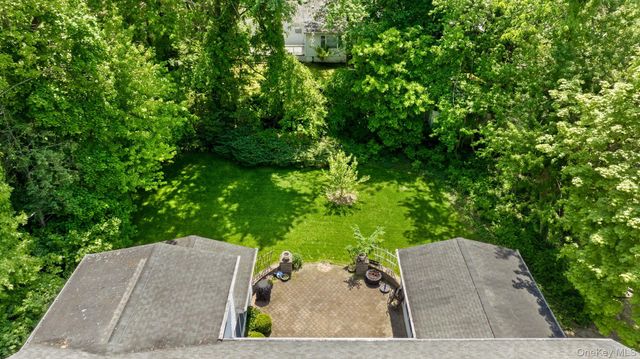 39 Lambert Lane, New Rochelle, NY 10804