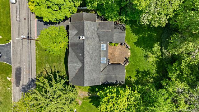 39 Lambert Lane, New Rochelle, NY 10804
