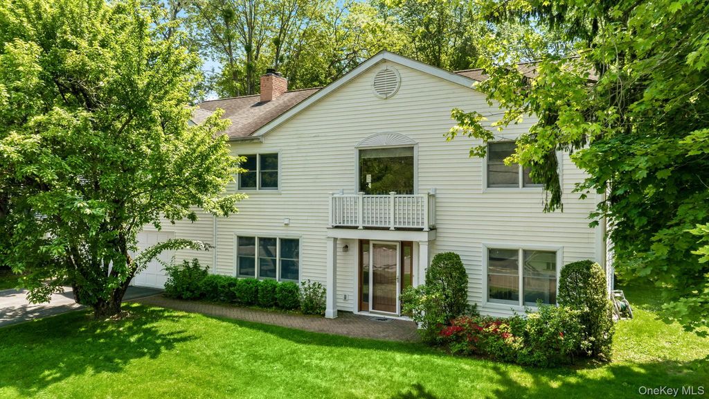 39 Lambert Lane, New Rochelle, NY 10804
