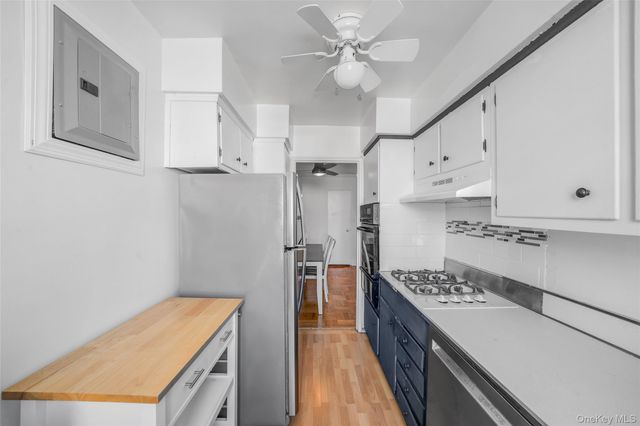 60 Hempstead Avenue 1O, Lynbrook, NY 11563