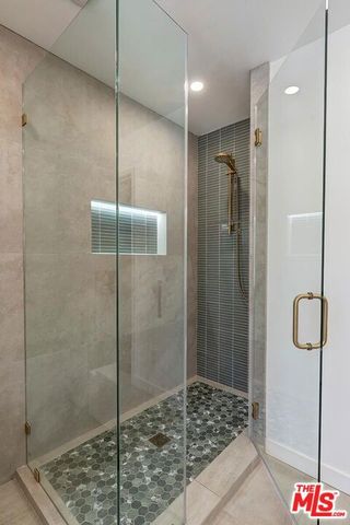 5311 Shenandoah Avenue, Los Angeles, CA 90056