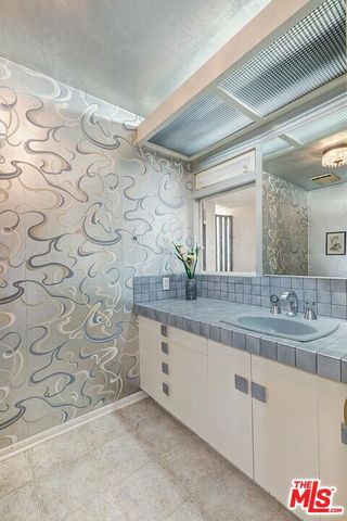5311 Shenandoah Avenue, Los Angeles, CA 90056