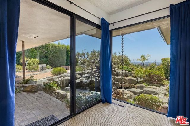 5311 Shenandoah Avenue, Los Angeles, CA 90056