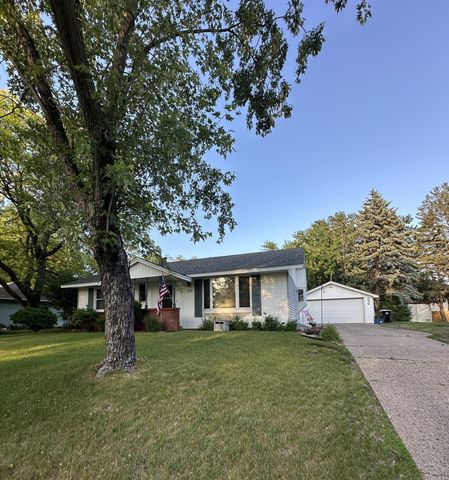 11311 Swallow Street NW, Coon Rapids, MN 55433