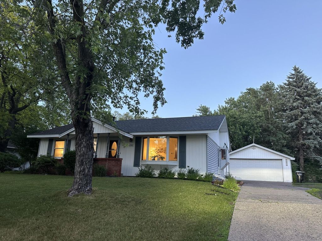 11311 Swallow Street NW, Coon Rapids, MN 55433