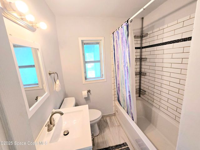 484 Poinciana Drive, Melbourne, FL 32935