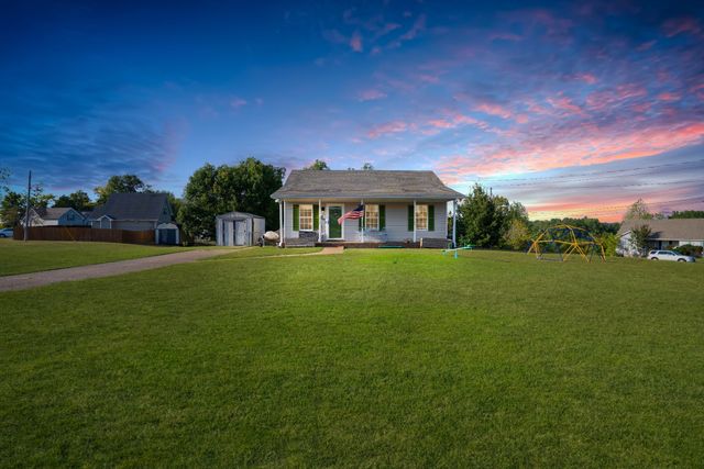 1005 Winesap Rd, Clarksville, TN 37040