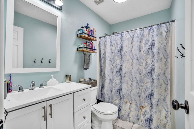 1005 Winesap Rd, Clarksville, TN 37040