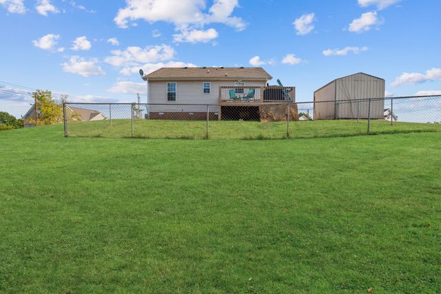 1005 Winesap Rd, Clarksville, TN 37040