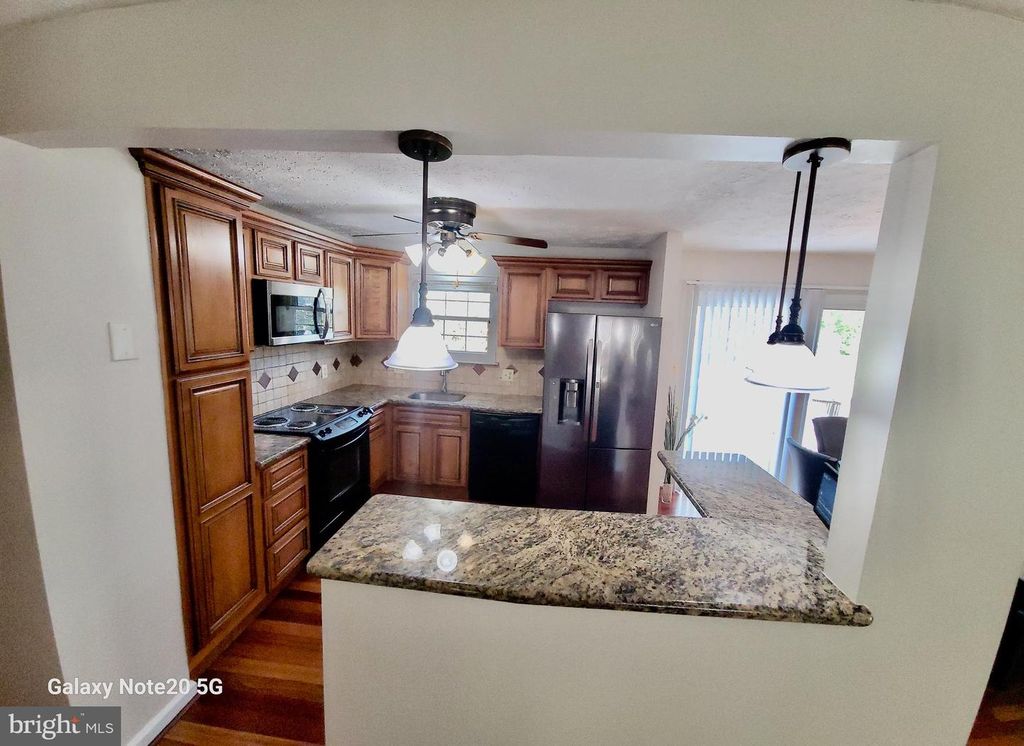 Image 3 of property listing at 1404 ROBERT LEWIS AVE, Upper Marlboro, MD 20774