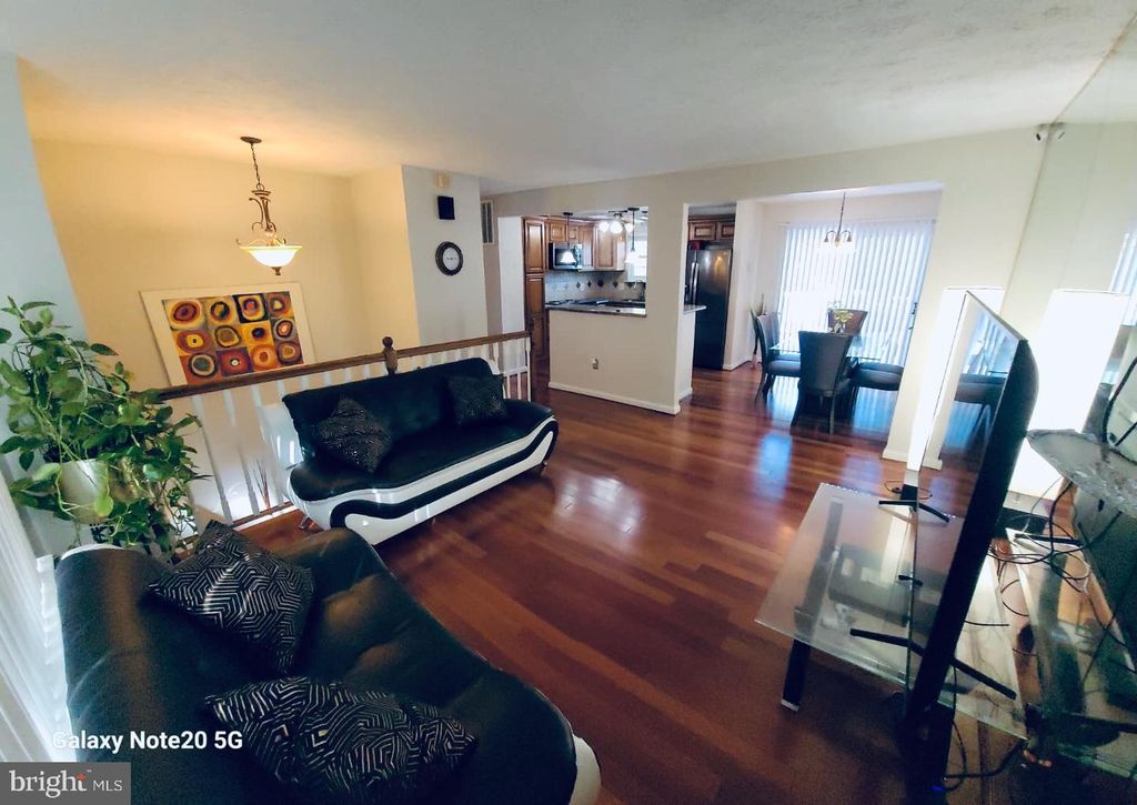 Image 6 of property listing at 1404 ROBERT LEWIS AVE, Upper Marlboro, MD 20774