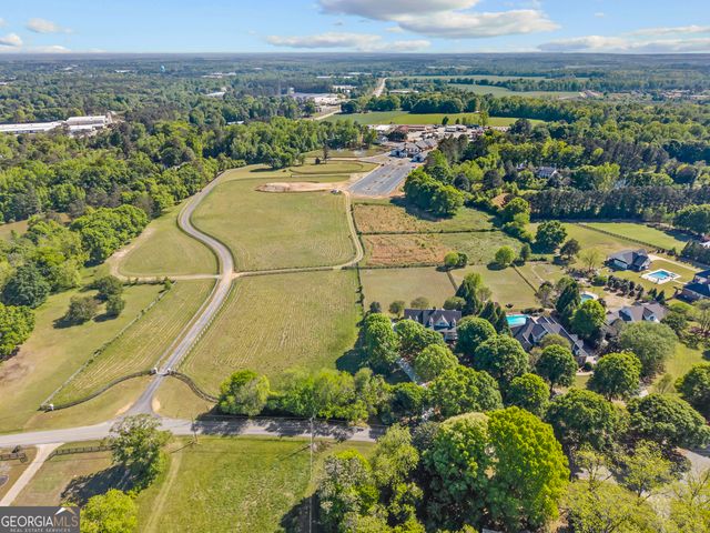 1240 Dixie Highway, Madison, GA 30650