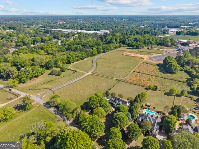 1240 Dixie Highway, Madison, GA 30650