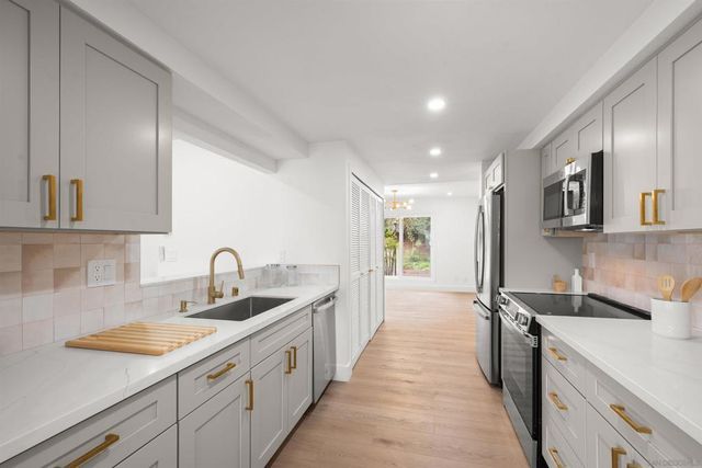 4012 Mount Acadia, San Diego, CA 92111