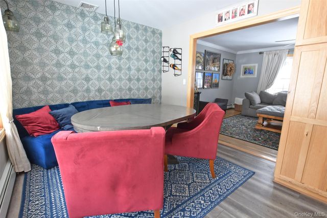 11 Reynolds Road, Shoreham, NY 11786