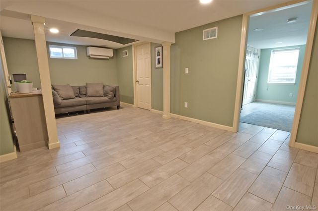 11 Reynolds Road, Shoreham, NY 11786