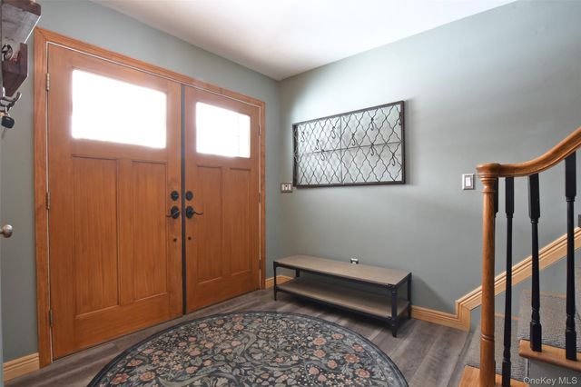 11 Reynolds Road, Shoreham, NY 11786