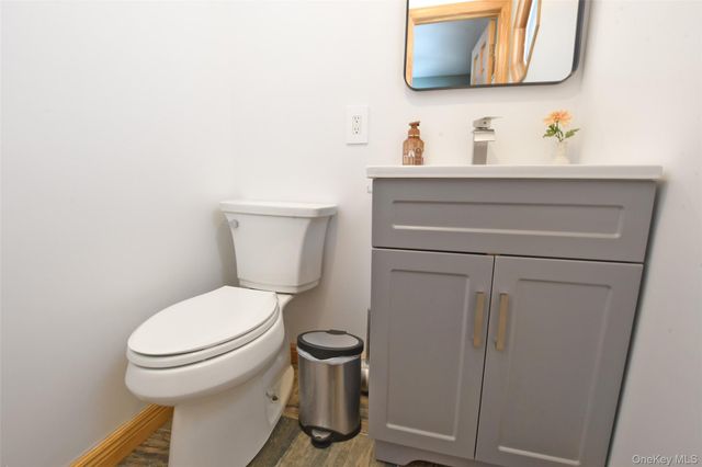 11 Reynolds Road, Shoreham, NY 11786