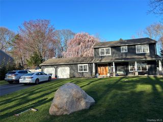 11 Reynolds Road, Shoreham, NY 11786